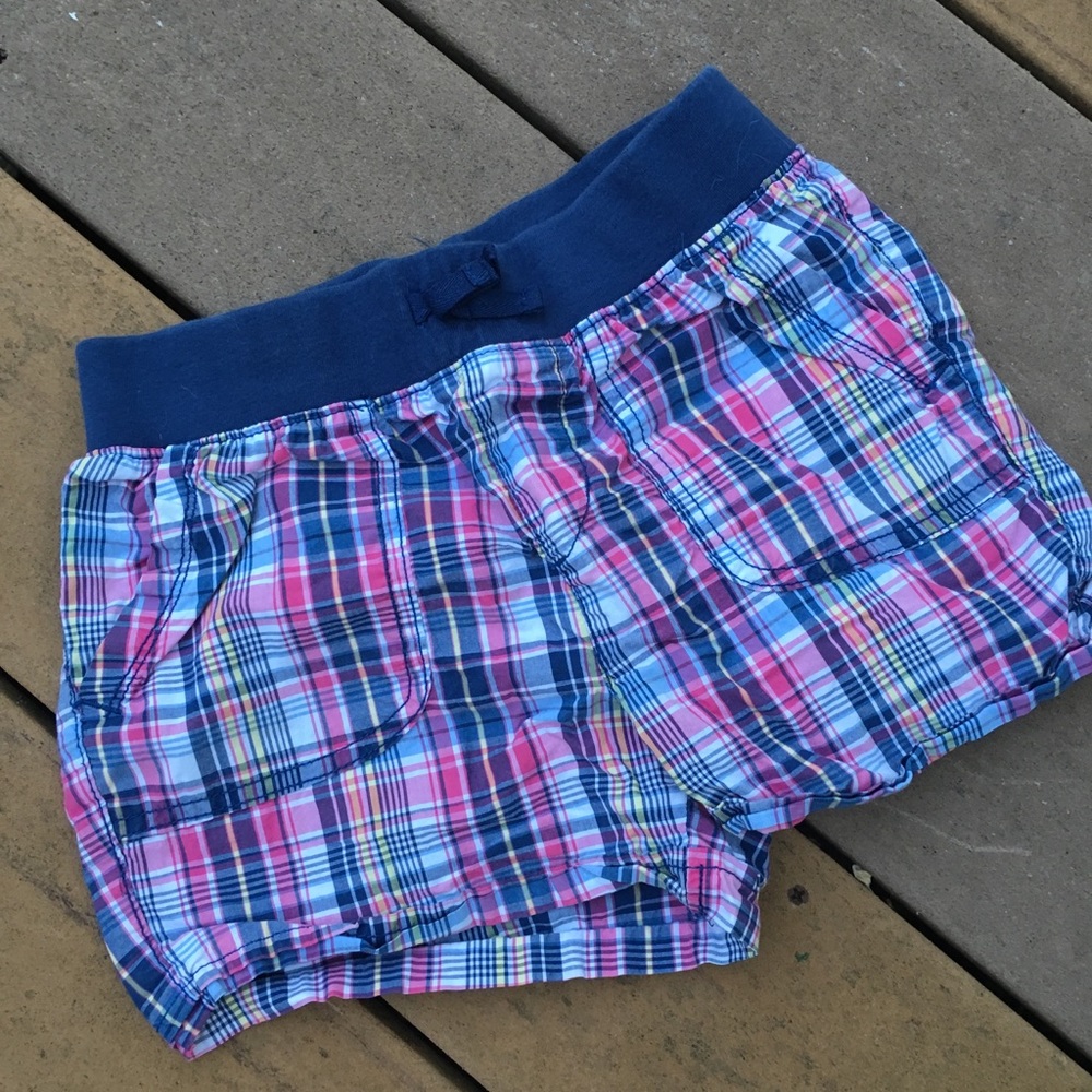 Children’s Place plaid pull on shorts